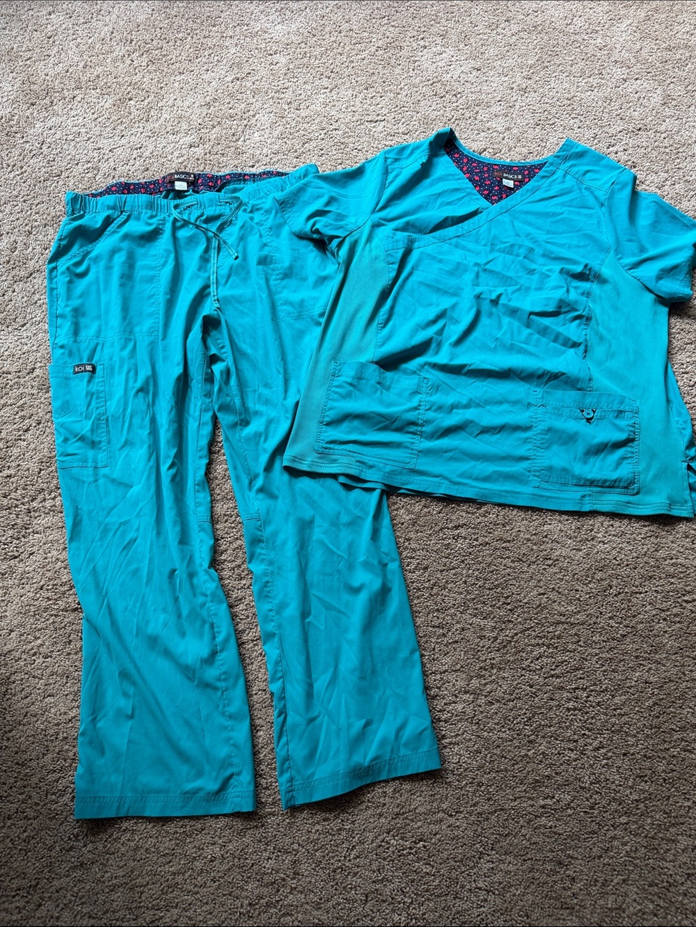 Koi basics scrub set size 2X/3X